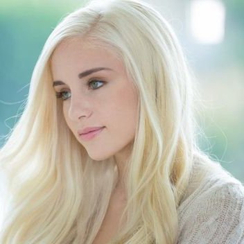 Naomi Woods
