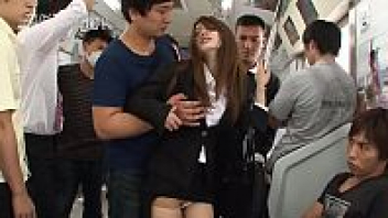 แย่งกันเย็ด เย็ดในรถไฟ หนังโป๊รุมโทรม รุมโทรมหี รุมโทรมสาว